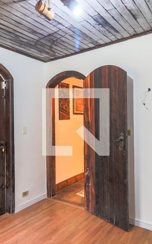 Casa à venda com 180m², 4 quartos e 2 vagas Casa à venda com 180m², 4 quartos e 2 vagasQuarto 4