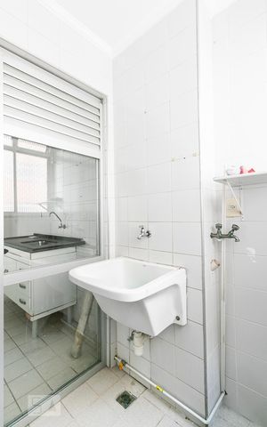 Apartamento à venda com 68m², 3 quartos e 1 vagaÁrea de Serviço