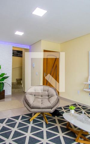 Casa à venda com 200m², 3 quartos e 5 vagas Casa à venda com 200m², 3 quartos e 5 vagasSala
