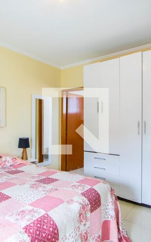 Casa à venda com 200m², 3 quartos e 5 vagas Casa à venda com 200m², 3 quartos e 5 vagasQuarto 1 - Suíte