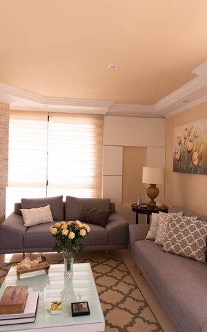 Apartamento à venda com 204m², 4 quartos e 3 vagas Apartamento à venda com 204m², 4 quartos e 3 vagasSala de Estar