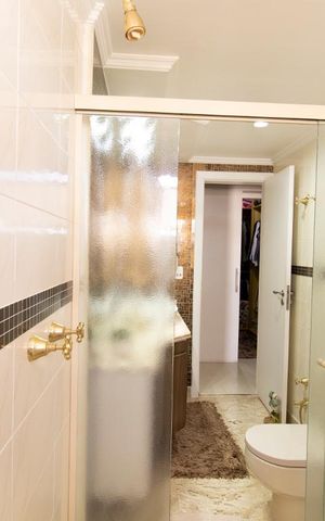 Apartamento à venda com 204m², 4 quartos e 3 vagas Apartamento à venda com 204m², 4 quartos e 3 vagasBanheiro Suíte 3