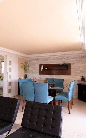 Apartamento à venda com 204m², 4 quartos e 3 vagas Apartamento à venda com 204m², 4 quartos e 3 vagasSala de Estar / Jantar