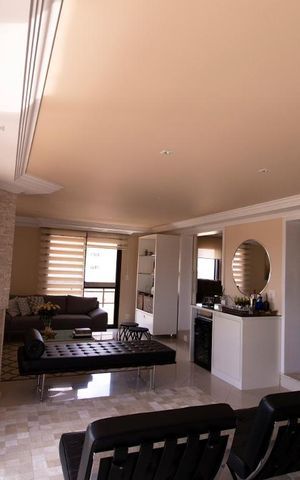 Apartamento à venda com 204m², 4 quartos e 3 vagas Apartamento à venda com 204m², 4 quartos e 3 vagasSala de Estar