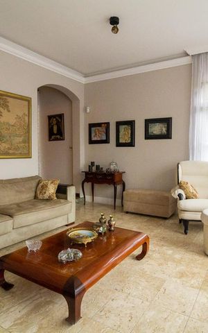 Casa para alugar com 650m², 6 quartos e 10 vagas Casa para alugar com 650m², 6 quartos e 10 vagasSala 1