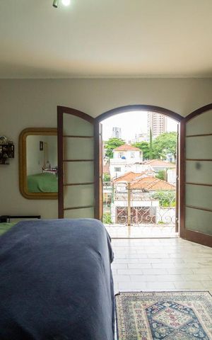 Casa para alugar com 650m², 6 quartos e 10 vagas Casa para alugar com 650m², 6 quartos e 10 vagasSuíte 1