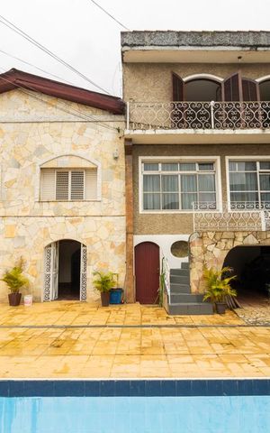 Casa para alugar com 650m², 6 quartos e 10 vagas Casa para alugar com 650m², 6 quartos e 10 vagasFachada