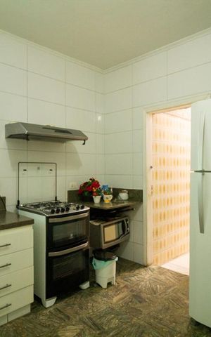 Casa para alugar com 650m², 6 quartos e 10 vagas Casa para alugar com 650m², 6 quartos e 10 vagasCozinha