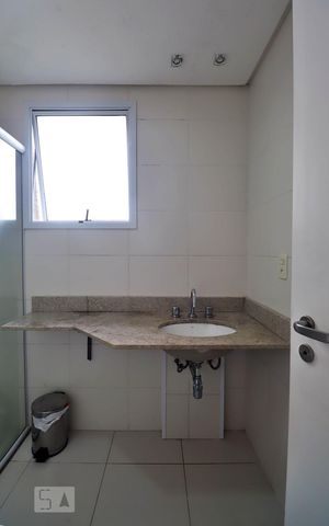 Apartamento à venda com 135m², 3 quartos e 2 vagasBanheiro da Suíte 1