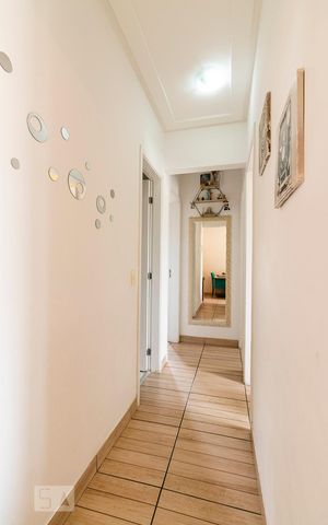 Apartamento à venda com 65m², 3 quartos e 1 vagaCorredor