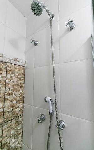 Apartamento à venda com 65m², 3 quartos e 1 vagaBanheiro 2 - Chuveiro