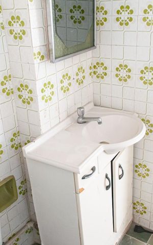 Apartamento à venda com 47m², 2 quartos e sem vaga Apartamento à venda com 47m², 2 quartos e sem vagaBanheiro