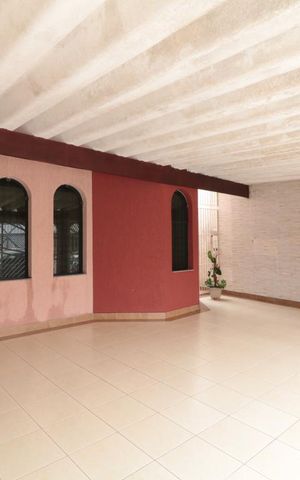 Casa à venda com 240m², 3 quartos e 2 vagasGaragem