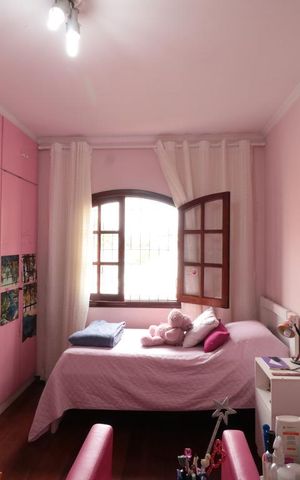 Casa à venda com 240m², 3 quartos e 2 vagasQuarto 2