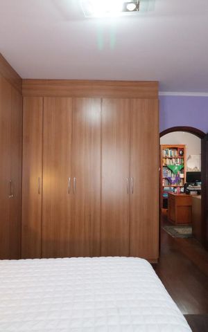 Casa à venda com 240m², 3 quartos e 2 vagasSuite 1