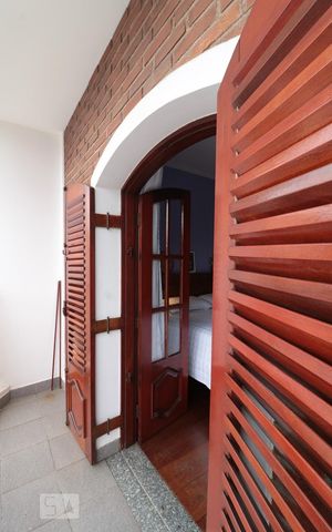 Casa à venda com 240m², 3 quartos e 2 vagasSacada da Suite 1