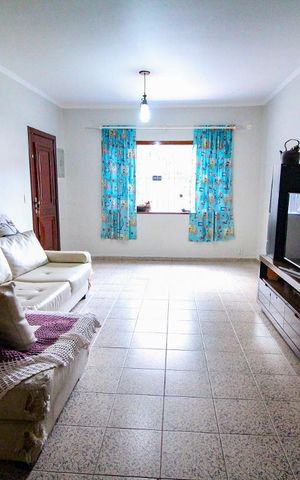 Casa à venda com 150m², 4 quartos e 2 vagassala