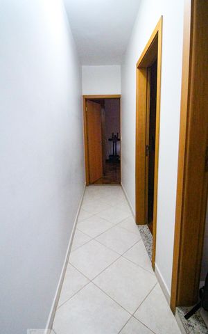 Casa à venda com 150m², 4 quartos e 2 vagascorredor acesso quartos