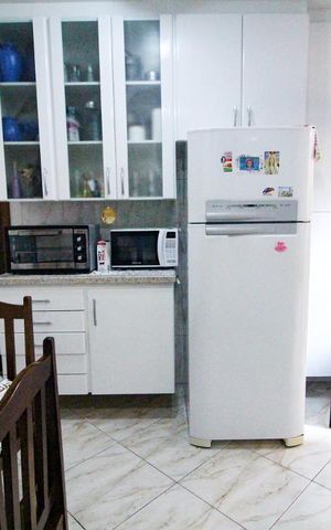 Casa à venda com 150m², 4 quartos e 2 vagascozinha