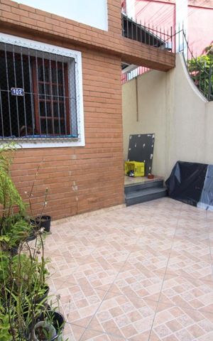 Casa à venda com 150m², 4 quartos e 2 vagasgaragem