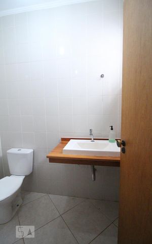 Casa à venda com 150m², 4 quartos e 2 vagaslavabo