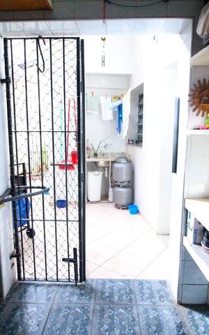 Casa à venda com 150m², 4 quartos e 2 vagasarea de serviço