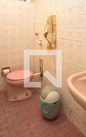 Casa à venda com 303m², 3 quartos e sem vaga Casa à venda com 303m², 3 quartos e sem vagaBanheiro