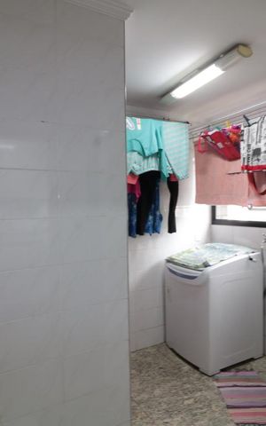 Apartamento à venda com 185m², 4 quartos e 3 vagasArea de serviço