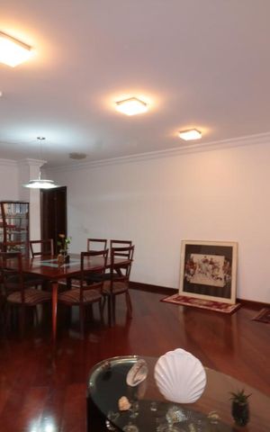 Apartamento à venda com 185m², 4 quartos e 3 vagasSala