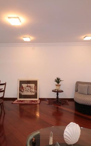Apartamento à venda com 185m², 4 quartos e 3 vagasSala