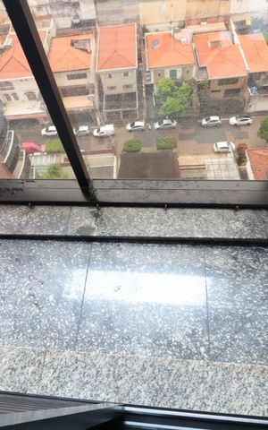 Apartamento à venda com 185m², 4 quartos e 3 vagasSacada da Suite 1