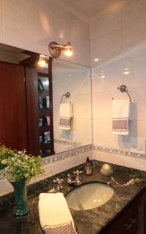 Apartamento à venda com 185m², 4 quartos e 3 vagasBanheiro Social