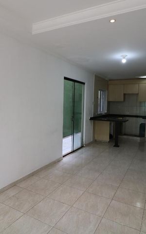 Casa à venda com 160m², 2 quartos e 3 vagasSala