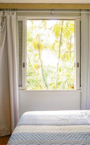 Casa de condomínio à venda com 366m², 5 quartos e 4 vagas Casa de condomínio à venda com 366m², 5 quartos e 4 vagasSuíte