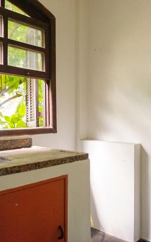 Casa de condomínio à venda com 366m², 5 quartos e 4 vagas Casa de condomínio à venda com 366m², 5 quartos e 4 vagasSala 2/Cozinha