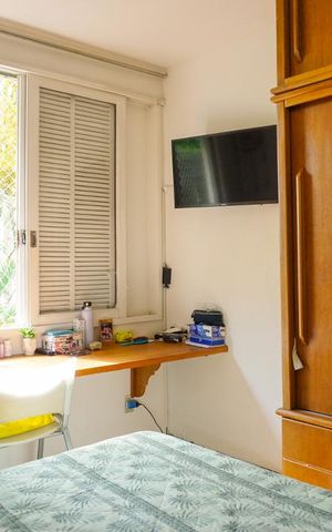 Casa de condomínio à venda com 366m², 5 quartos e 4 vagas Casa de condomínio à venda com 366m², 5 quartos e 4 vagasQuarto 1