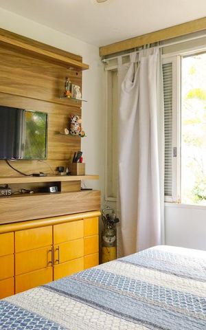 Casa de condomínio à venda com 366m², 5 quartos e 4 vagas Casa de condomínio à venda com 366m², 5 quartos e 4 vagasSuíte