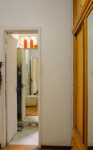 Casa de condomínio à venda com 366m², 5 quartos e 4 vagas Casa de condomínio à venda com 366m², 5 quartos e 4 vagasSuíte
