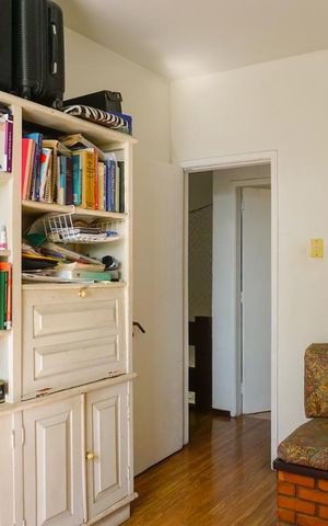 Casa de condomínio à venda com 366m², 5 quartos e 4 vagas Casa de condomínio à venda com 366m², 5 quartos e 4 vagasQuarto 3