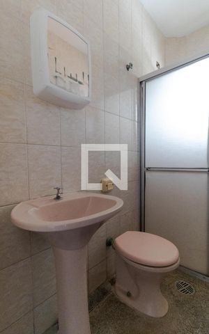Casa para alugar com 90m², 3 quartos e 2 vagas Casa para alugar com 90m², 3 quartos e 2 vagasBanheiro