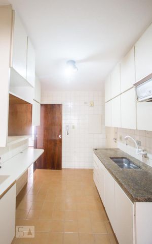 Apartamento à venda com 110m², 3 quartos e 2 vagasCozinha