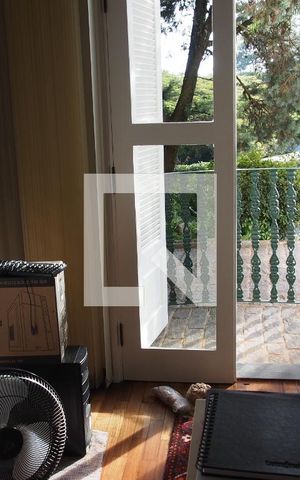 Casa à venda com 420m², 4 quartos e 2 vagasQuarto 1/Escritório