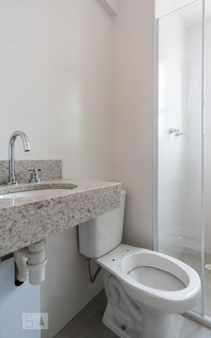 Apartamento para alugar com 50m², 2 quartos e 1 vaga Apartamento para alugar com 50m², 2 quartos e 1 vagaBanheiro da Suíte