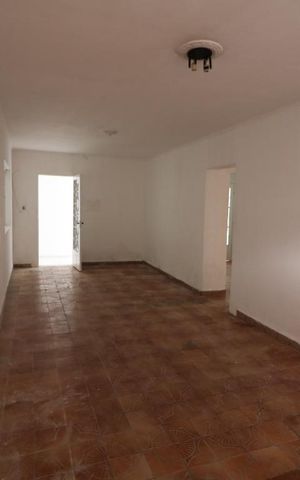 Casa à venda com 220m², 8 quartos e 2 vagasSala