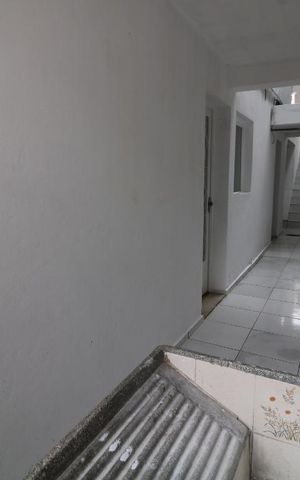 Casa à venda com 220m², 8 quartos e 2 vagasDetalhe da area de serviço
