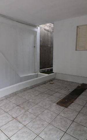Casa à venda com 220m², 8 quartos e 2 vagasGaragem