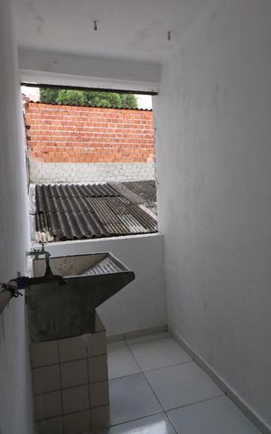 Casa à venda com 220m², 8 quartos e 2 vagasDetalhe da area de serviço