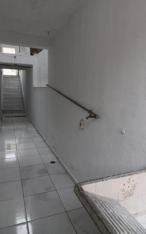 Casa à venda com 220m², 8 quartos e 2 vagasDetalhe da area de serviço