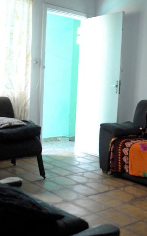 Casa à venda com 113m², 4 quartos e 2 vagasSala