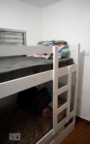 Casa à venda com 113m², 4 quartos e 2 vagasQuarto 1